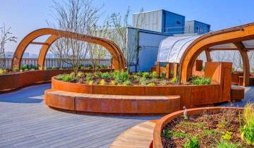 Terapia intensiva sul tetto del King's College Hospital di Londra: tecnologia medica avanzata e benefici terapeutici della natura