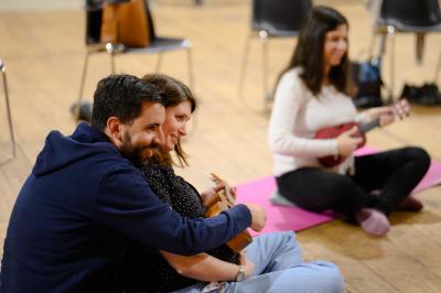 Opera meno9, culla sonora per famiglie in dolce attesa