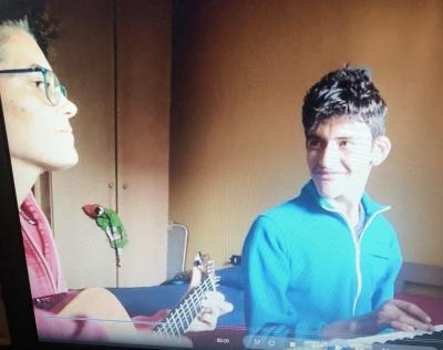 ASSOCIAZIONE CANTARE SUONANDO - PROVE MUSICALI con VALENTINA e MAMMA TERESA e  STEFANO con  MAMMA CHIARA